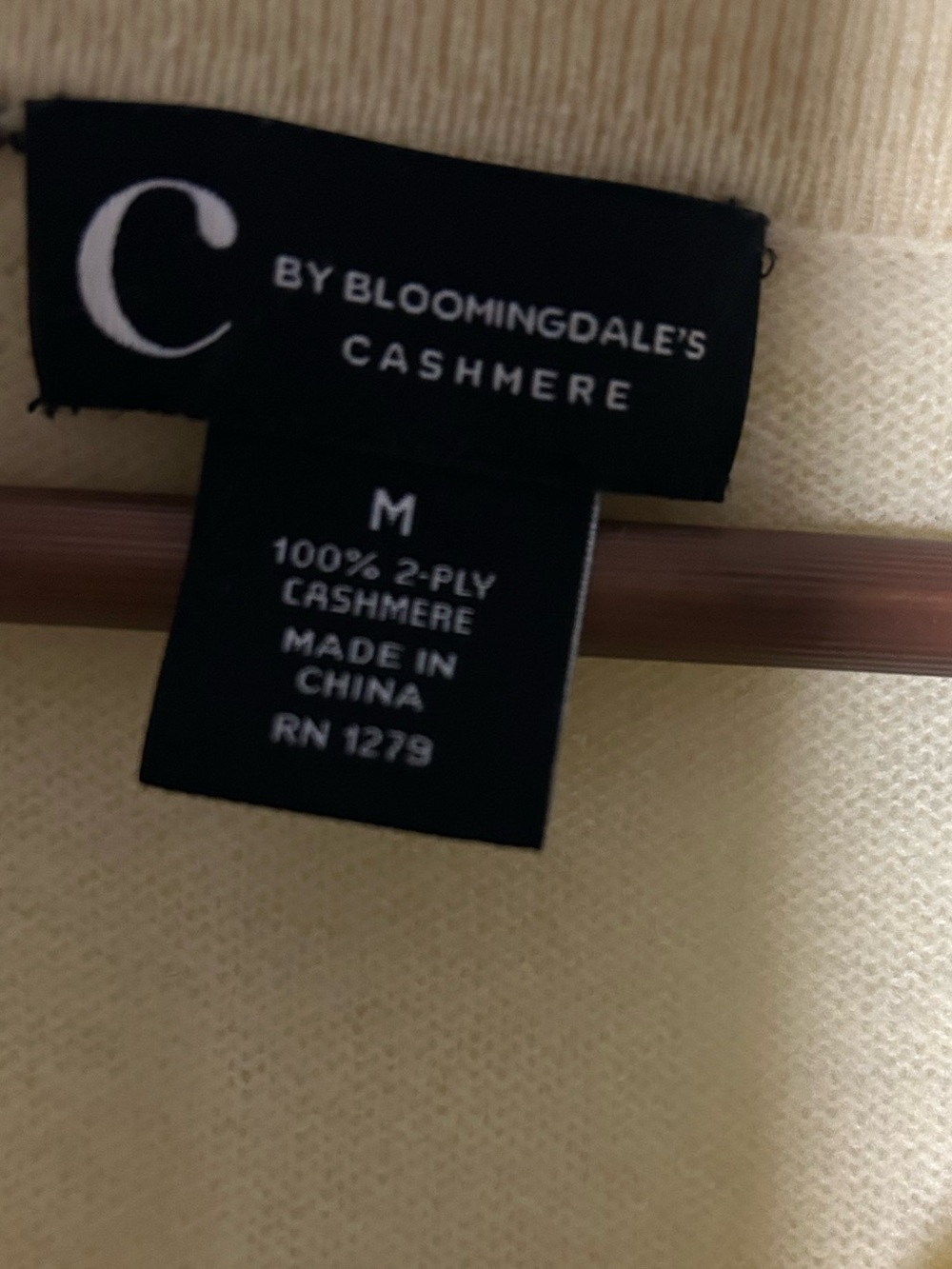 C By Bloomingdales Yellow Casmere Polo Neck Sweater Size M - Picture 6 of 7